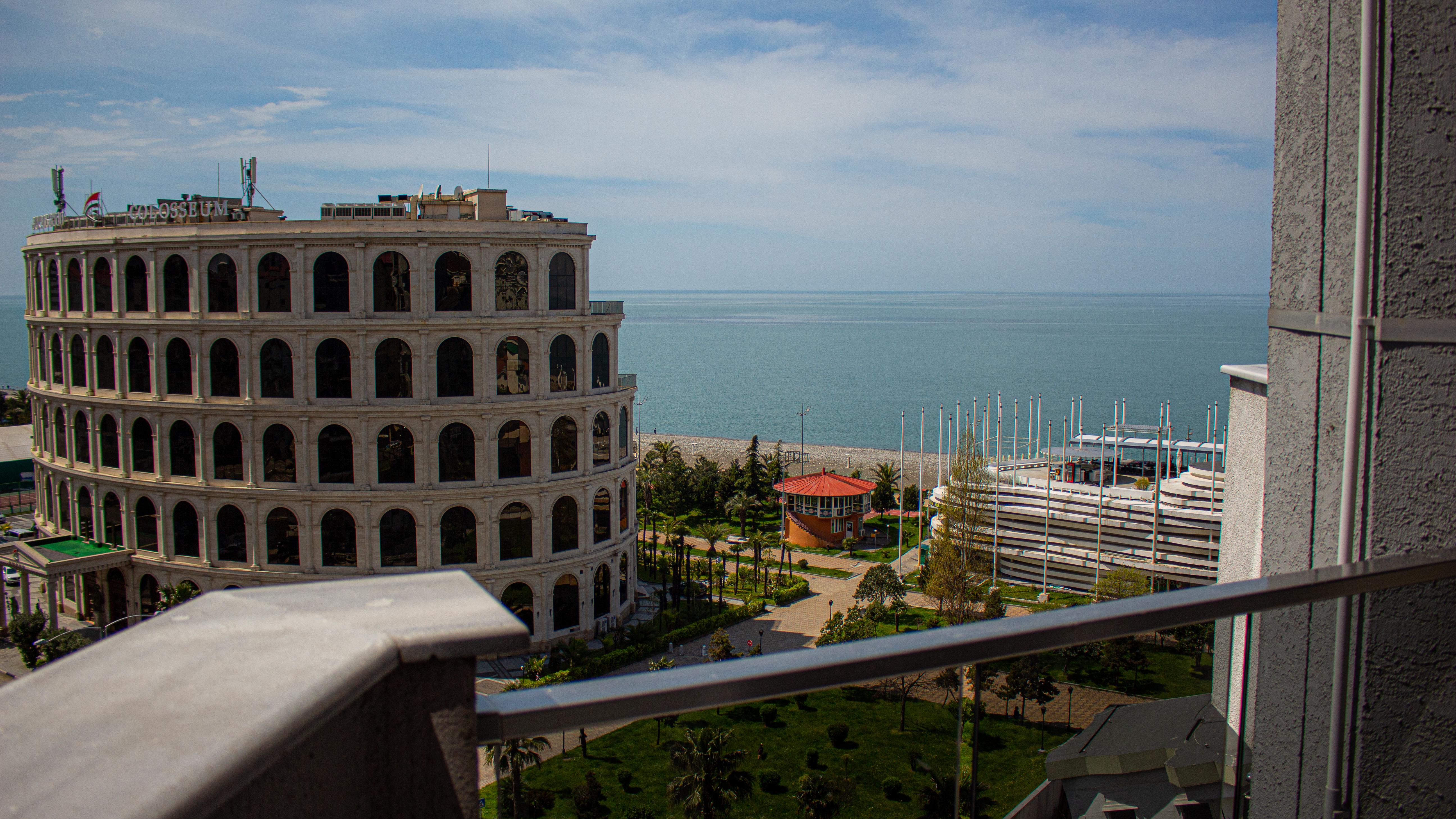 Rock Hotel First Line Μπατούμι Εξωτερικό φωτογραφία