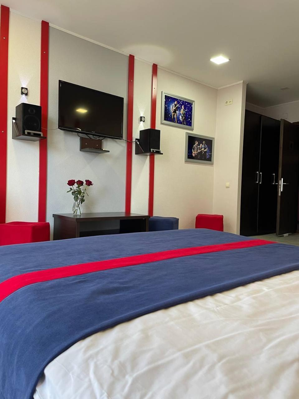 Rock Hotel First Line Μπατούμι Εξωτερικό φωτογραφία