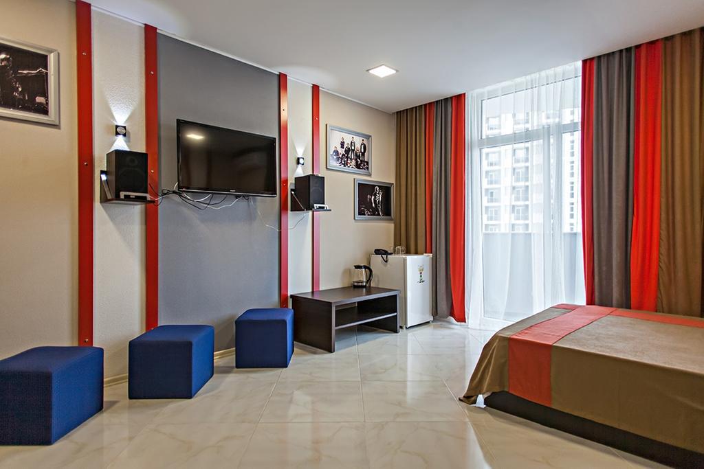 Rock Hotel First Line Μπατούμι Εξωτερικό φωτογραφία